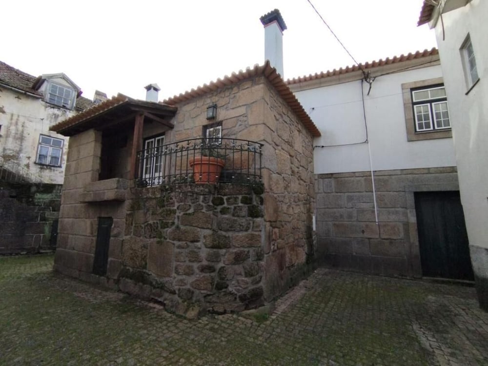 Casa dos Livros - Guest House