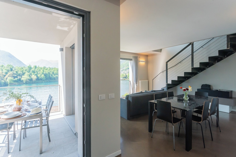 Mulino Vista Lake by Rent all Como