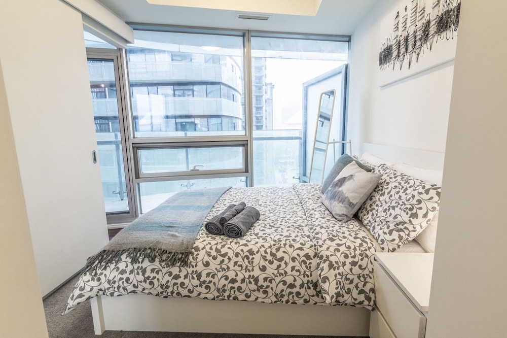 AOC Suites 2 Bedroom Condo, City CN Tower View - Image 3