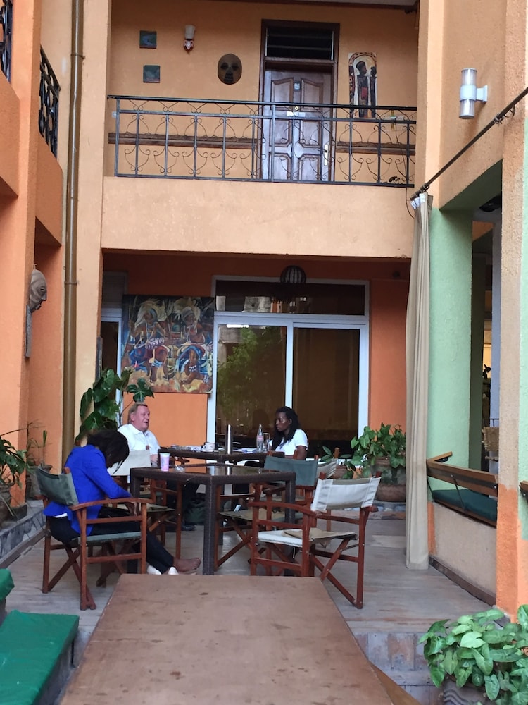 Kwetu Residence Inn
