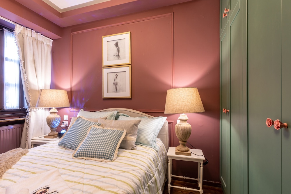 Rock Dandy La Maison De L’Ours | Top Fireplace Retreat