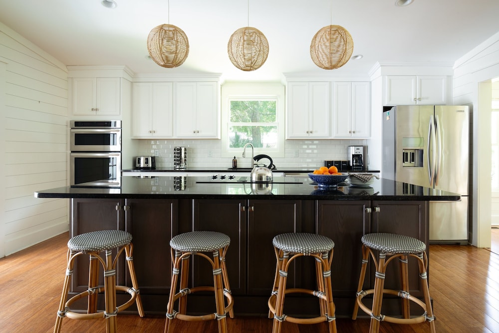 Jessamine by Avantstay Picture Perfect Home w Stunning Backyard