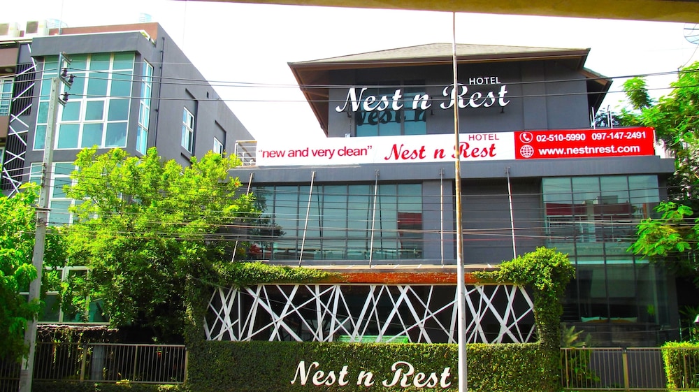 Hotel Nest n Rest Hotel - Image 1