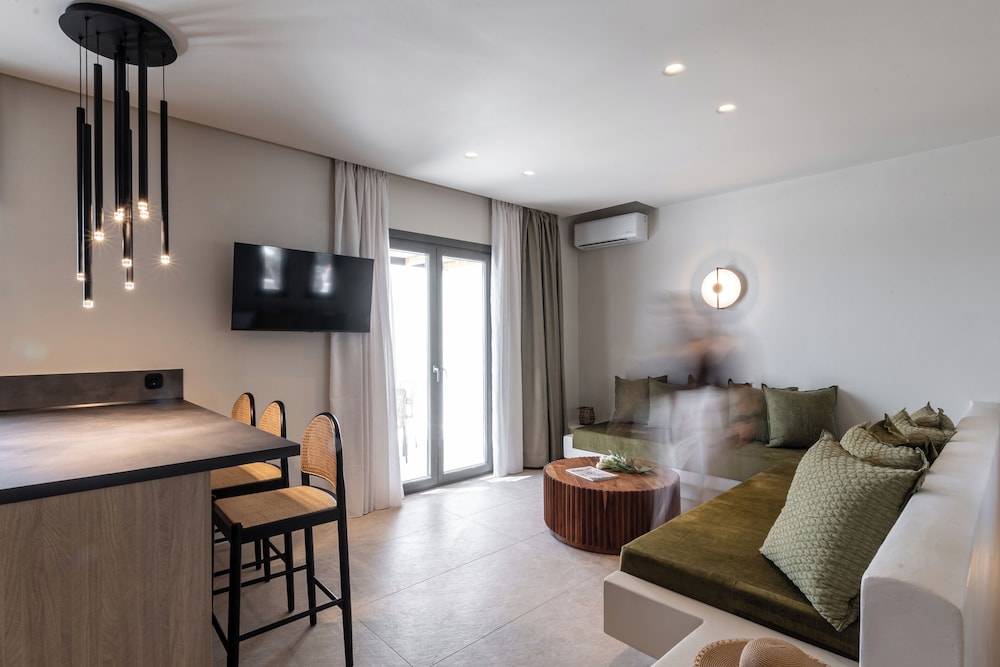 Lithia Exclusive Villas