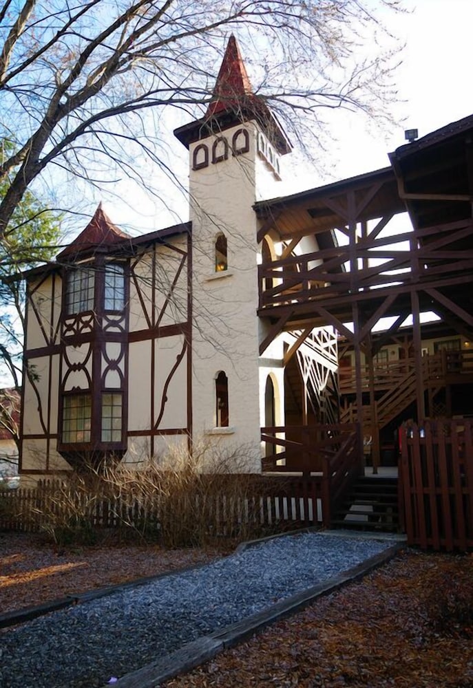 Helendorf River Inn, Suites & Conference Center