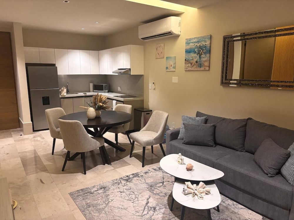 Cozy 1B & 1B Apartment Puerto Morelos With Private Beach