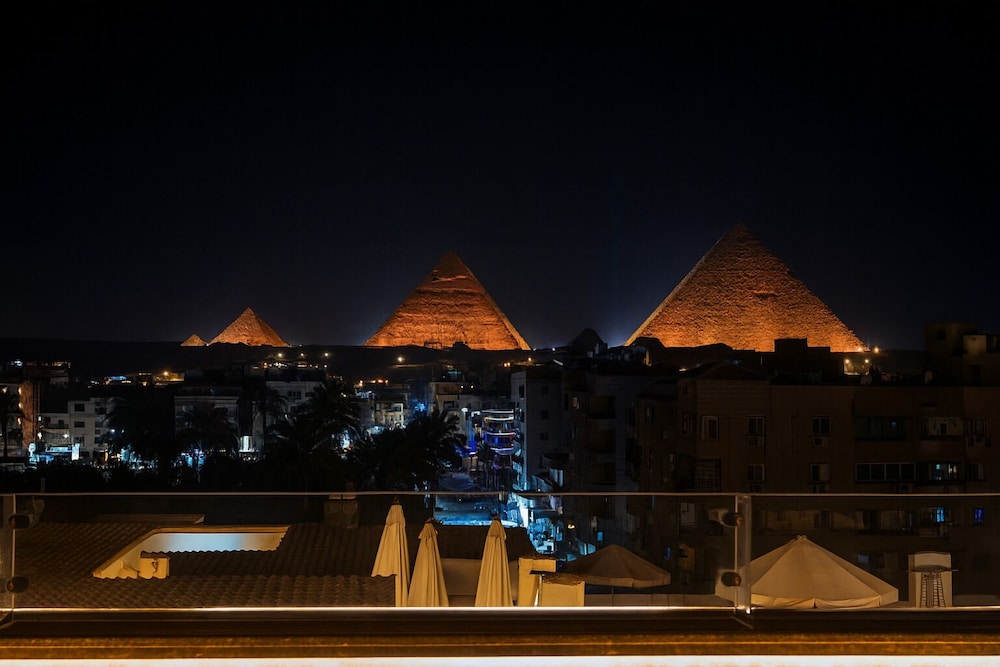 Princess Pyramids View INN