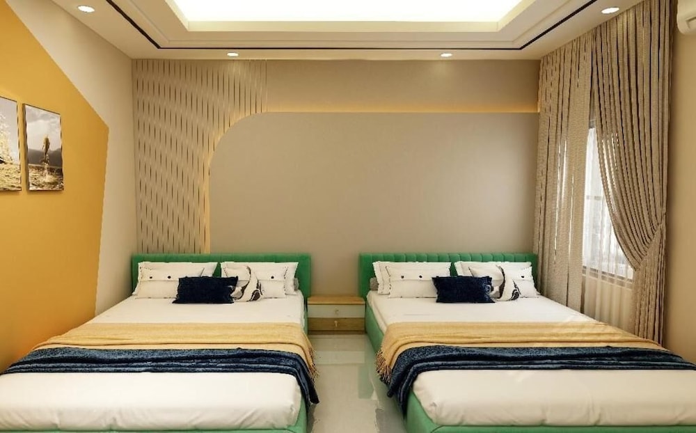 Hotel Golden Continental