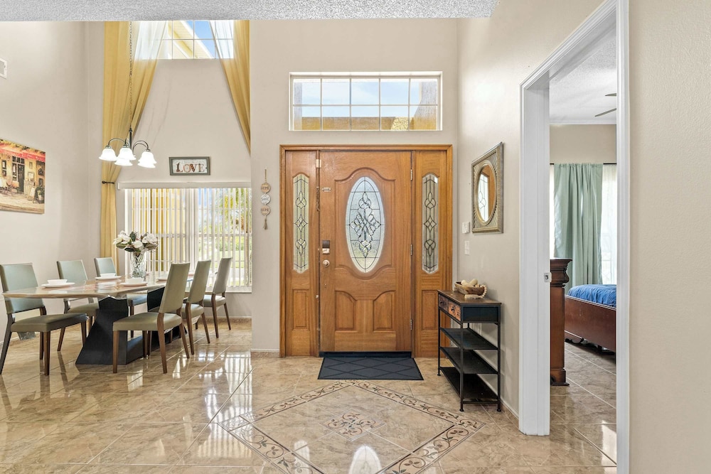 Jasmine Breeze Home for 12