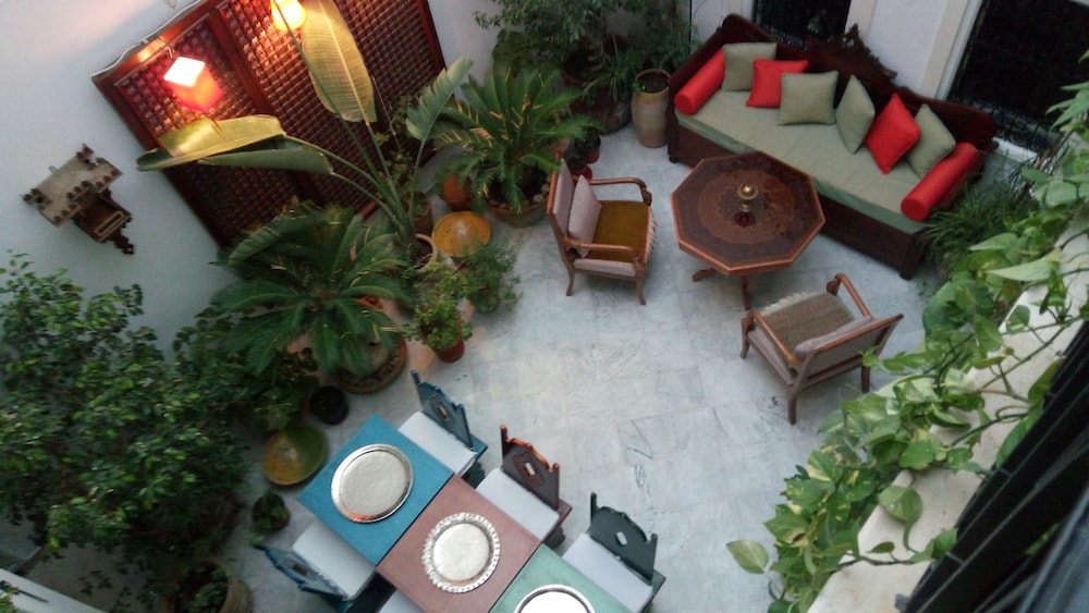El Patio Courtyard House