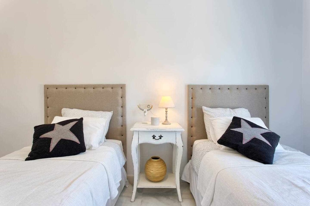 Senorio de Gonzaga Great 2 Bedroom Apartment