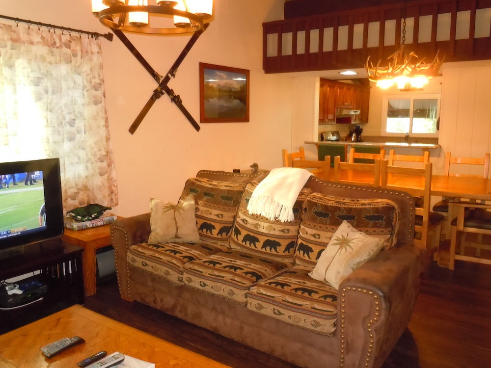 Snow Summit Townhouse Rentals & Sales