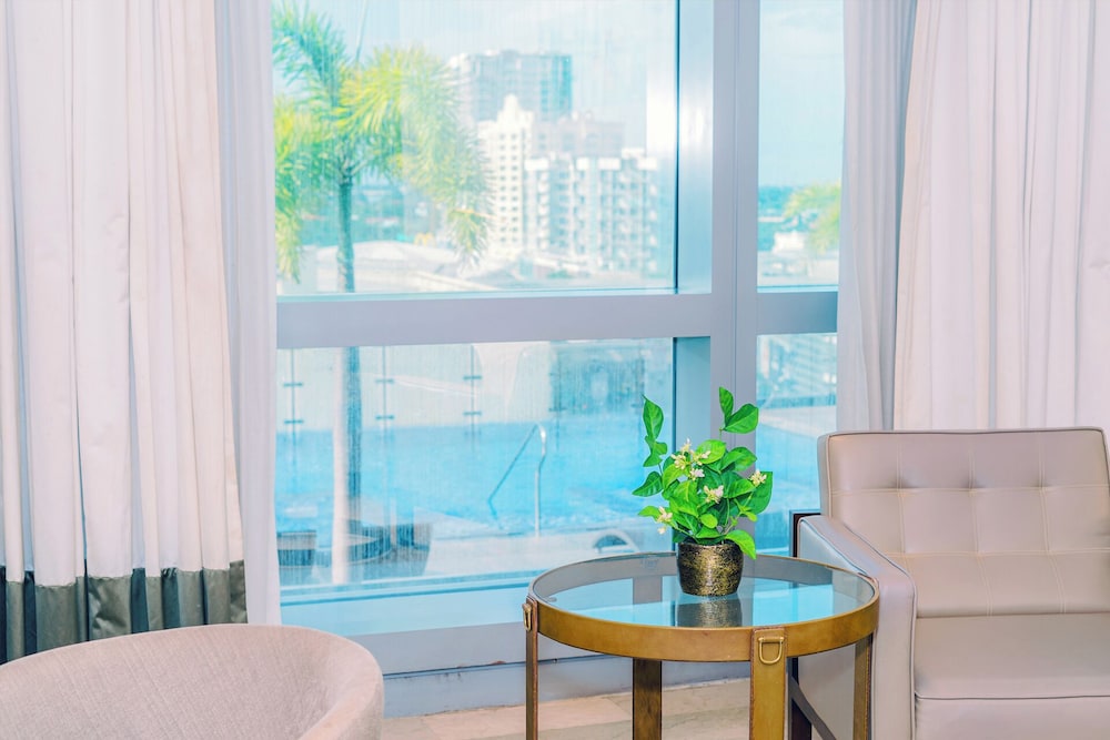 Convenient City Stay in Iloilo Business Park