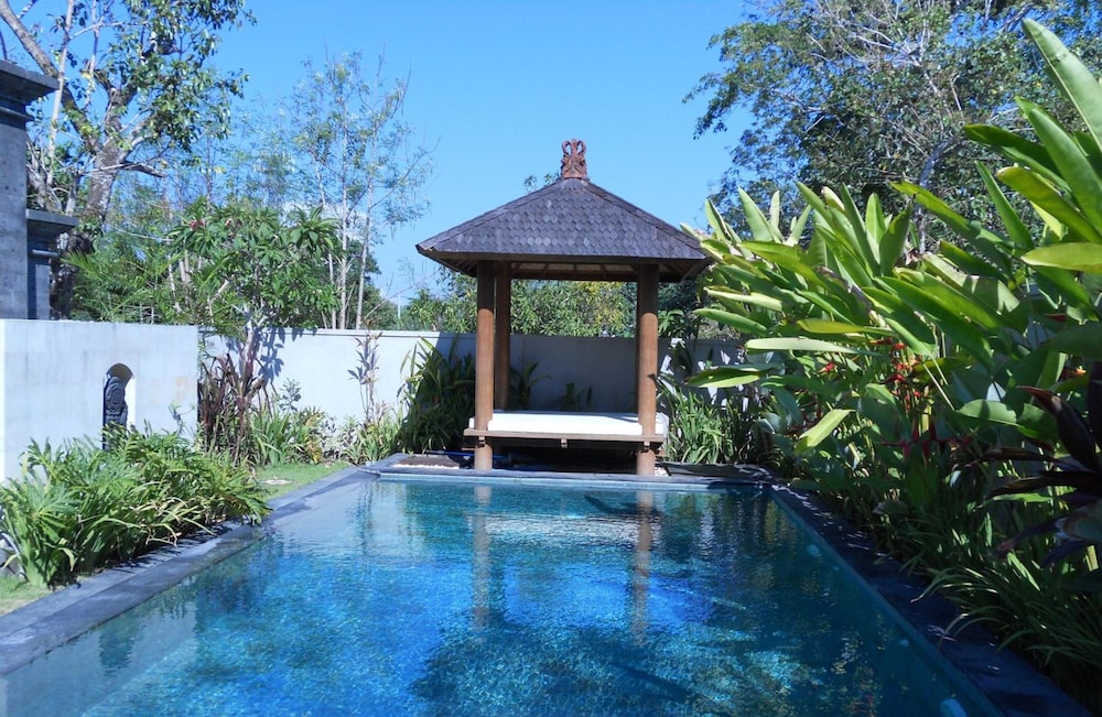 Avisaravilla and Guest House