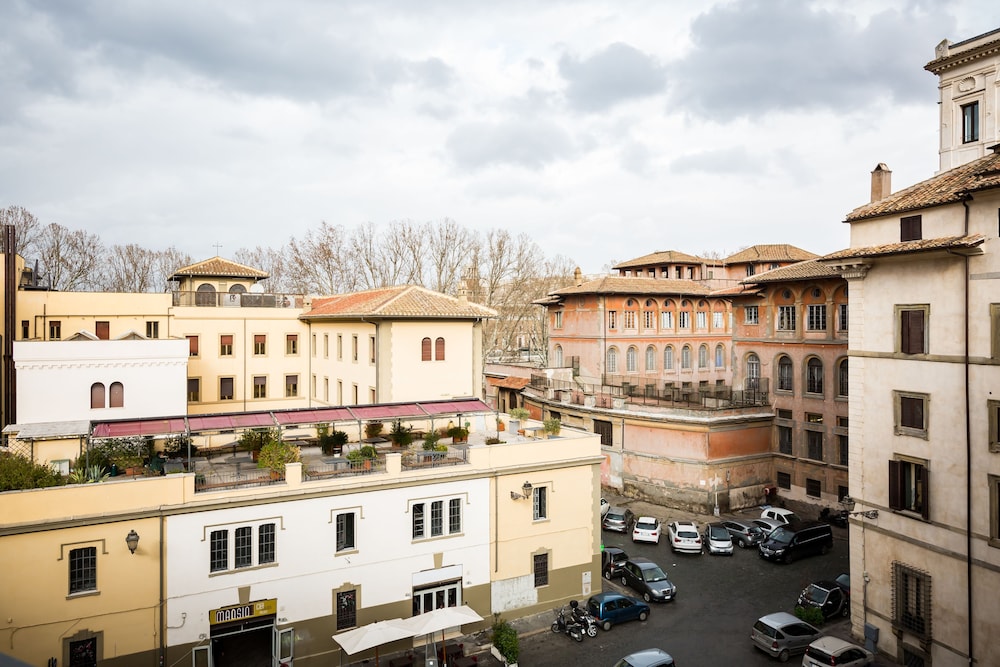 Navona Home