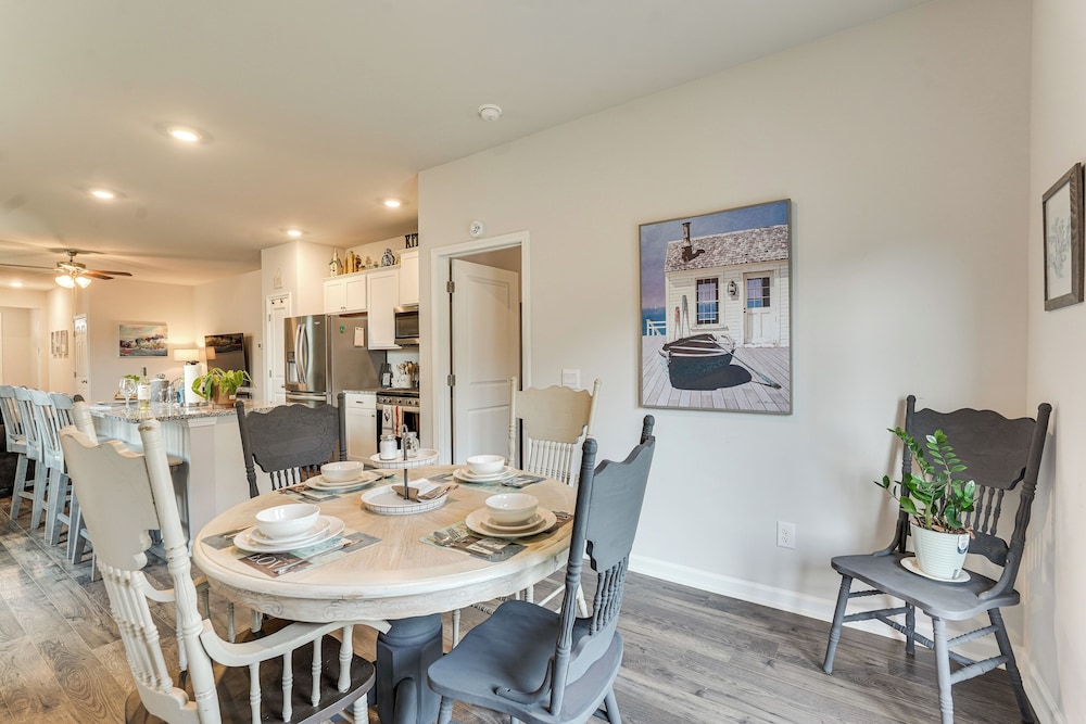 7 Mi to Dtwn Augusta! Modern Family Home