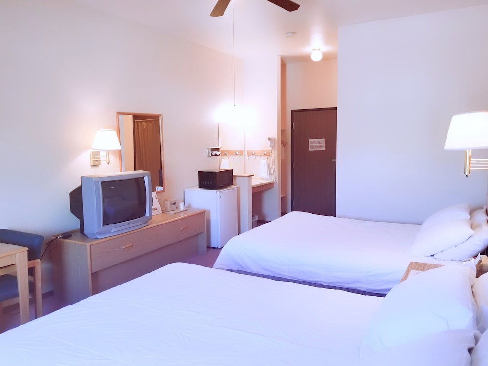 Canon City Vacations - Budget Host Royal Gorge Inn - Property Image 5