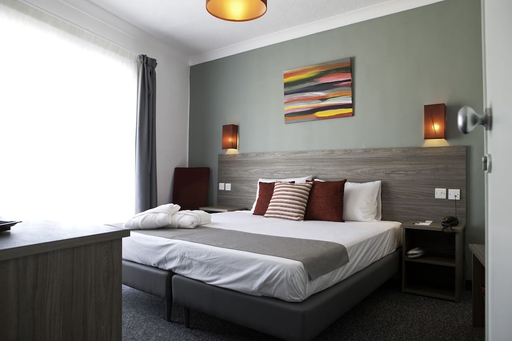 Hotel Spinola Hotel - Image 1