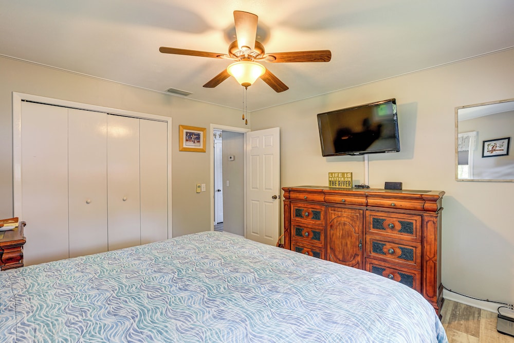 Dock + Screened Porch: Suwannee River Retreat!