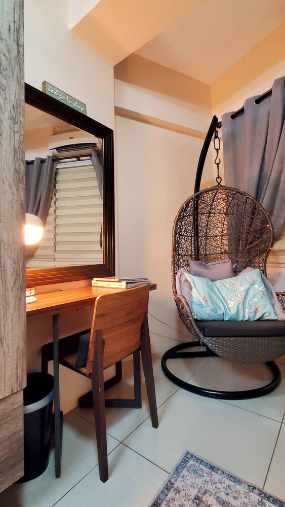 Urban Retreat at Shell Residences With Netflix 300mbps Wifi