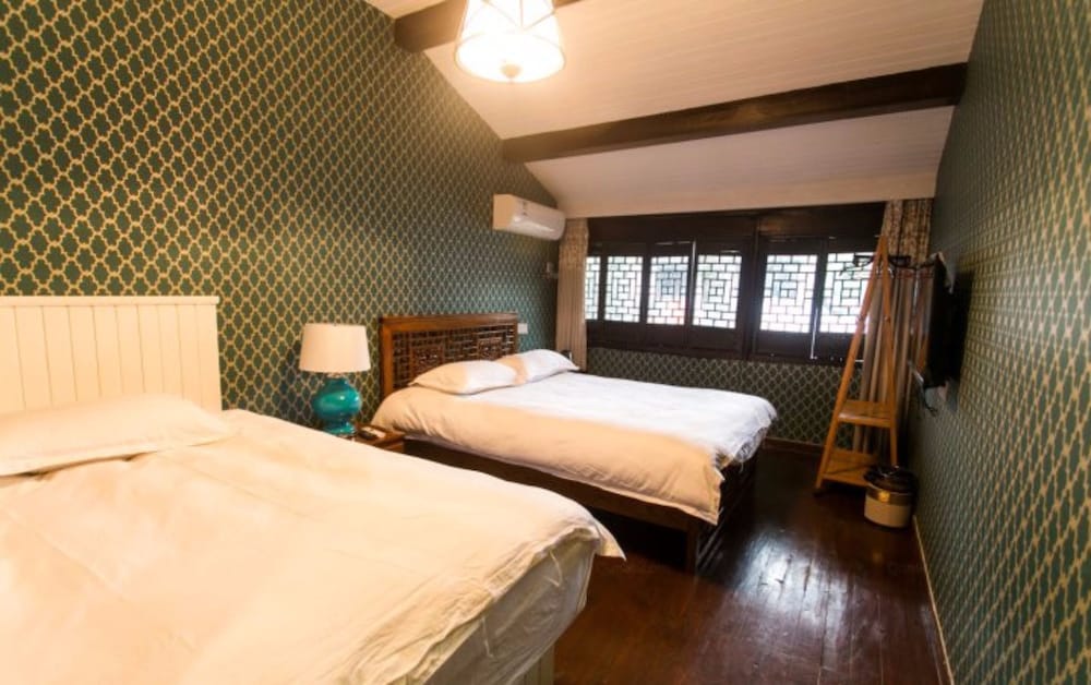 Zunyuelou Inn Tongli