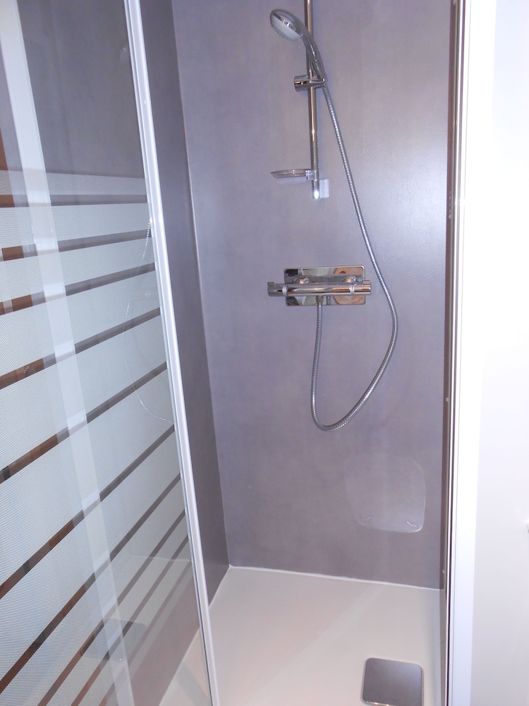 Evreux Vacations - Hotel La Pause - Property Image 8