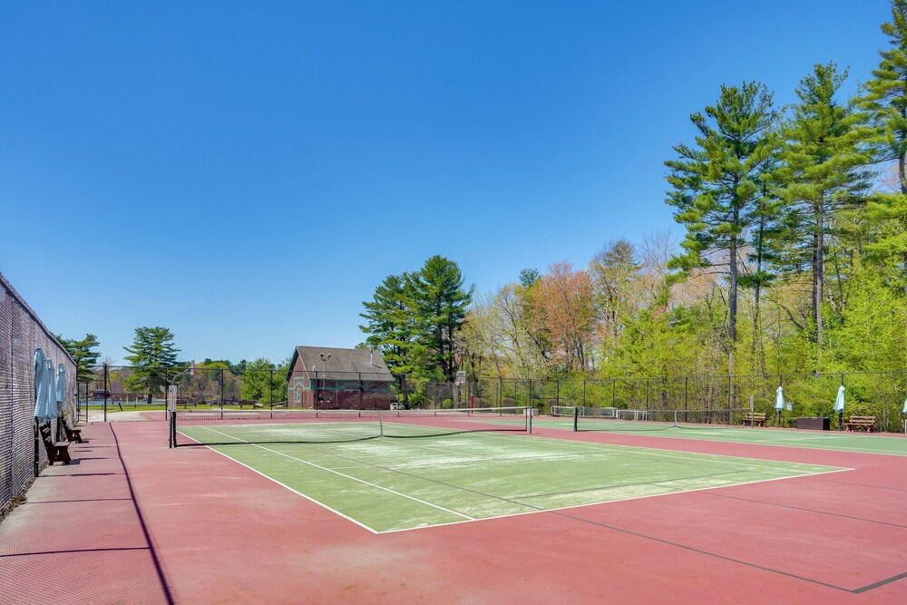 Lake Access & Pools: Sun-soaked Westford Cottage!