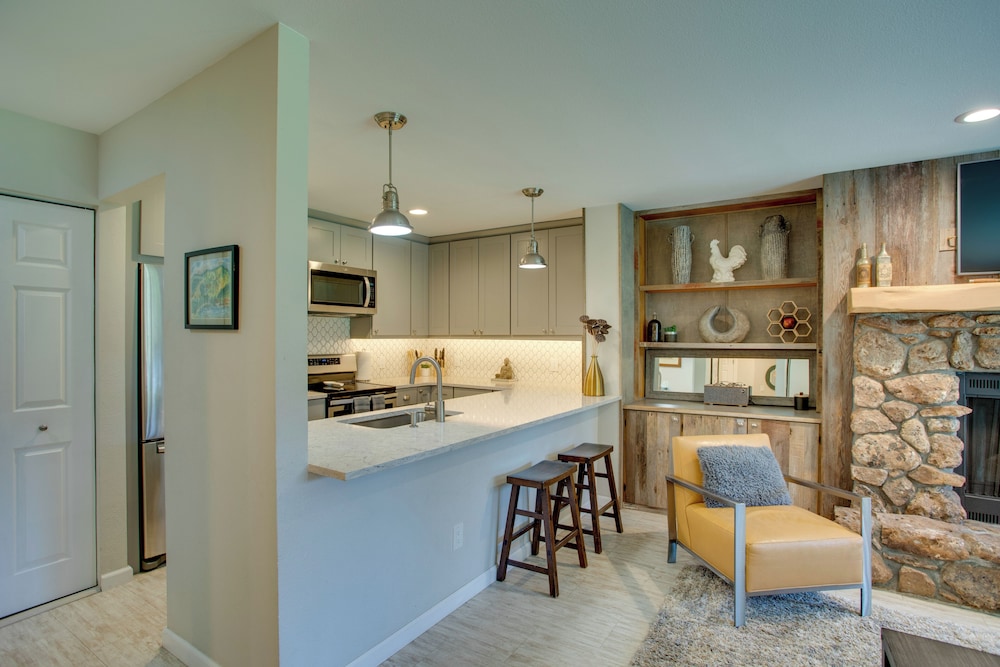 Renovated Avon Condo 5 Mins to Beaver Creek Resort - Property Image 33