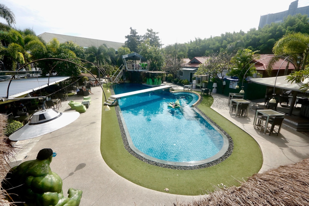 Hotel Momento Resort - Image 1