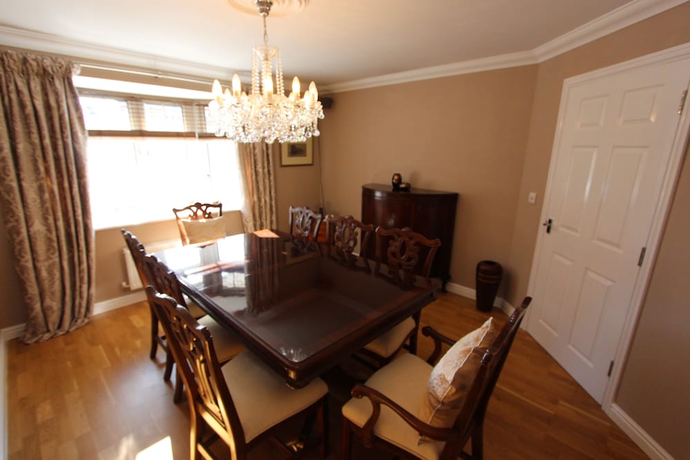 Immaculate 4Bd Family Home In Lee On The Solent