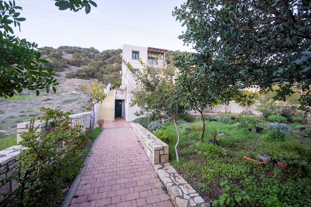 Portela Suites Kampoula