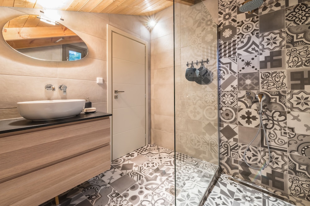 Pasithea Elegant Villa