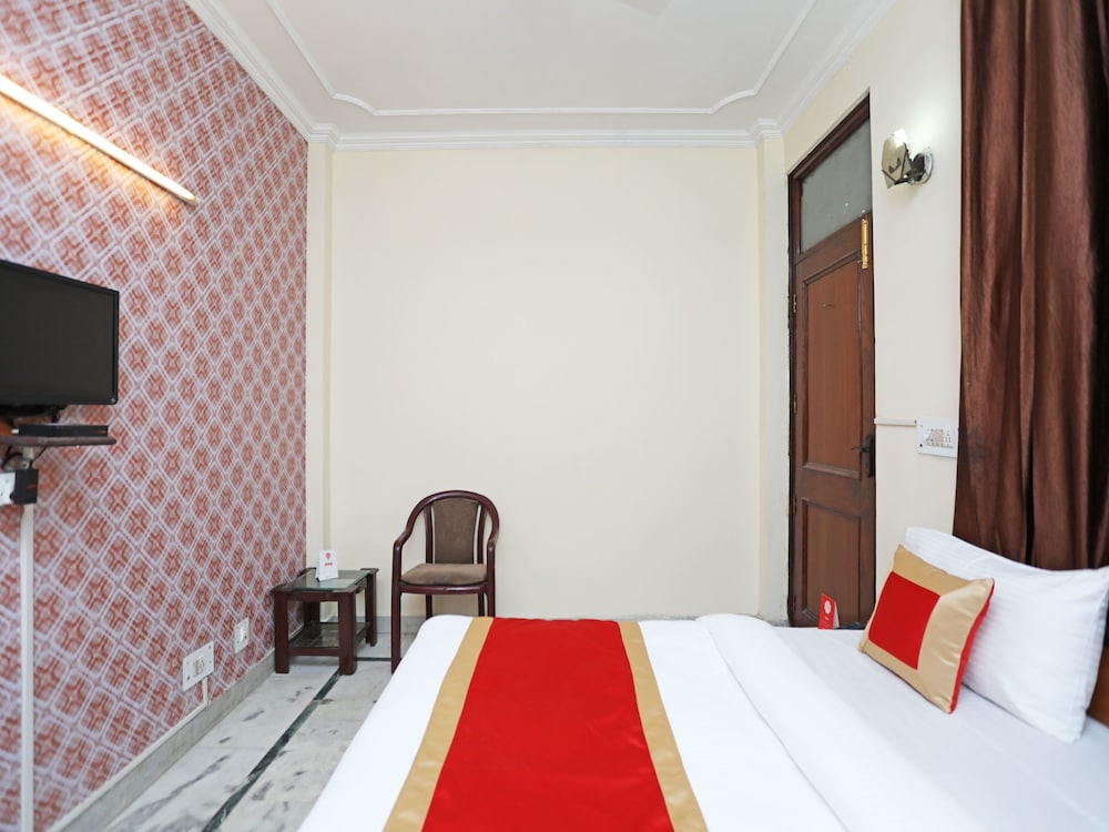 OYO 9916 Hotel Bhoomik Villas
