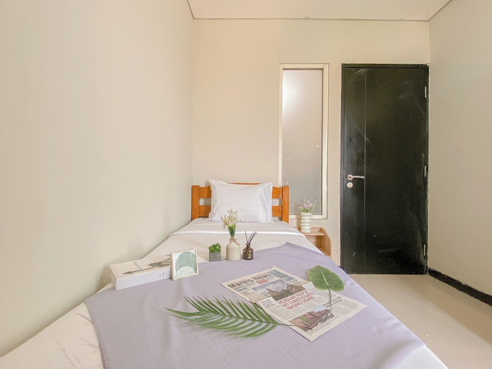 New Furnished And Comfy 2Br Apartment Nifarro Park