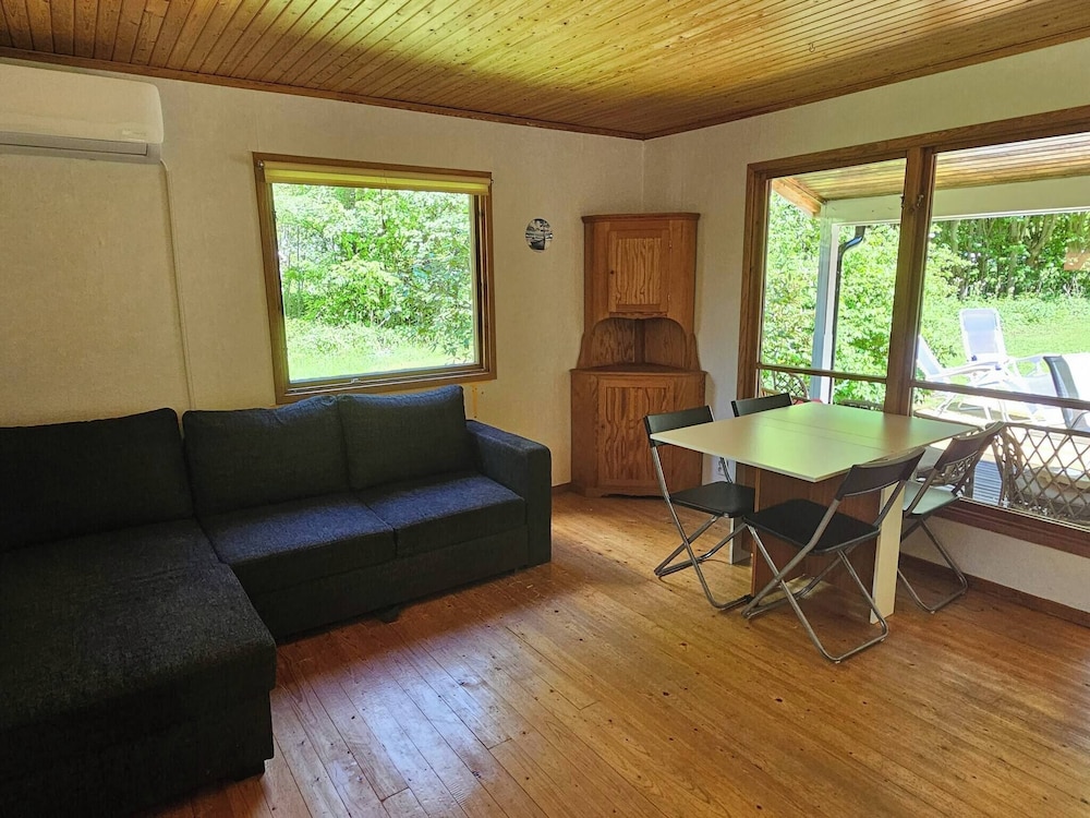 Cottage , Private Sauna for 8 People , 1000m² Garden