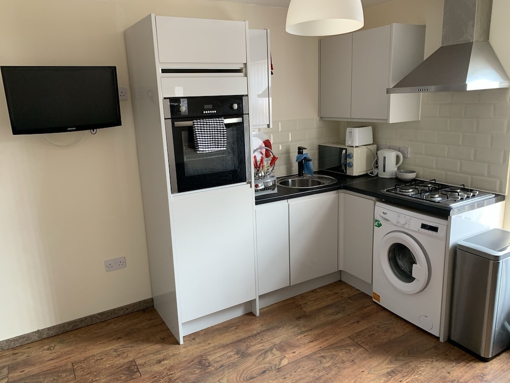 Beautiful Lovely one Bedroom Flat in Coventry view 4
