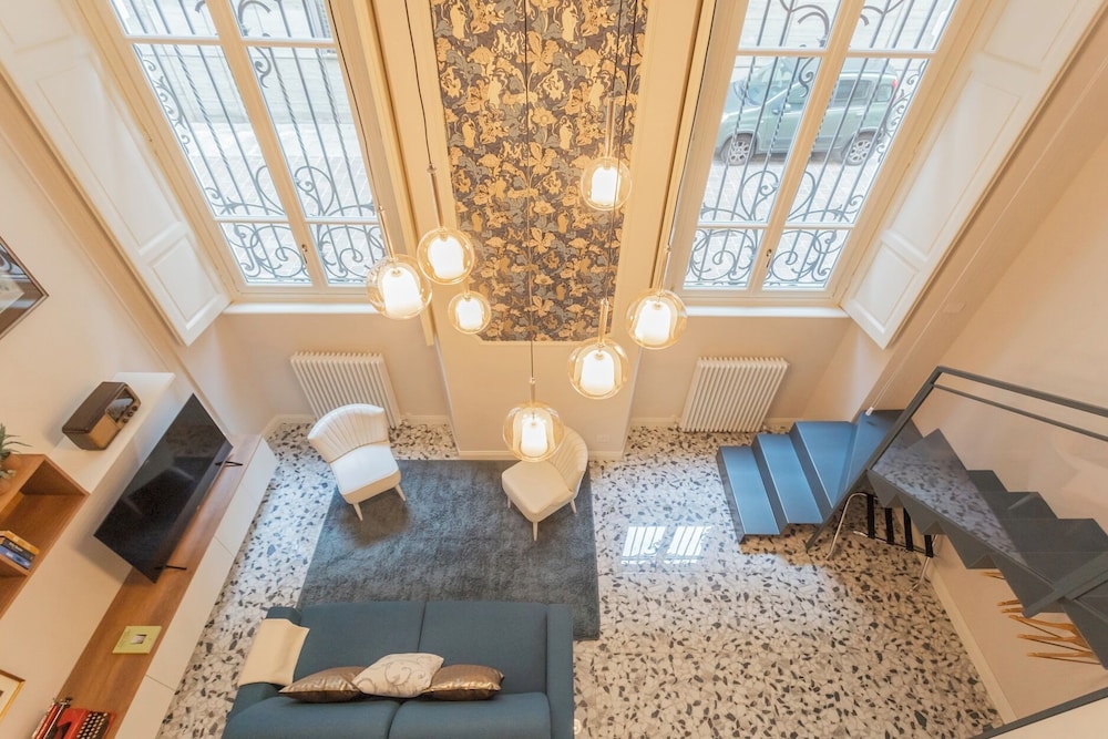 Cinque Giornate 70 Suites by Rent all Como