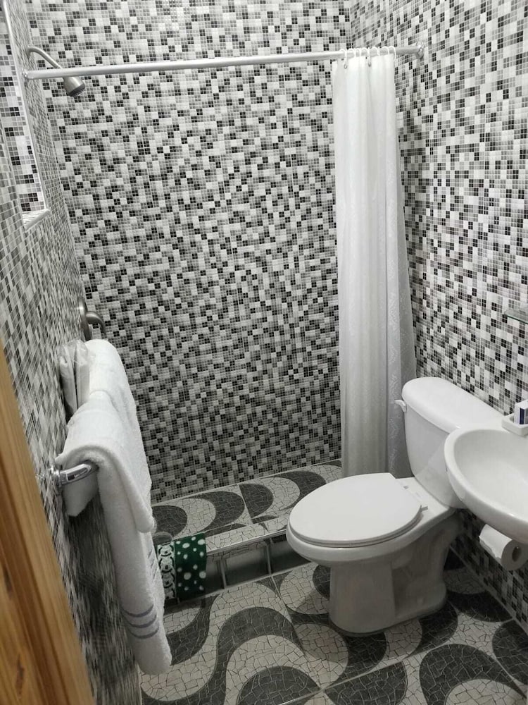 Thebreeze can Accommodate up to 30 People view 5