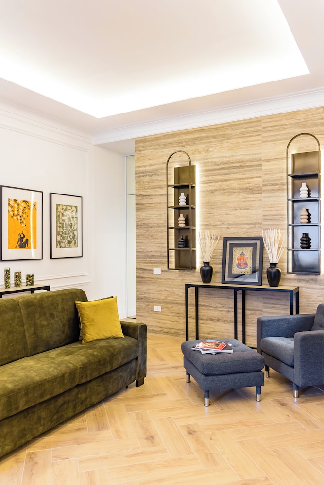 Chic Lifestyle Apartment