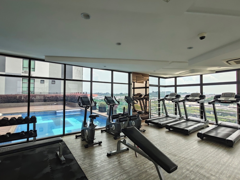 Kempas Dsummit Residences by Antlerzone