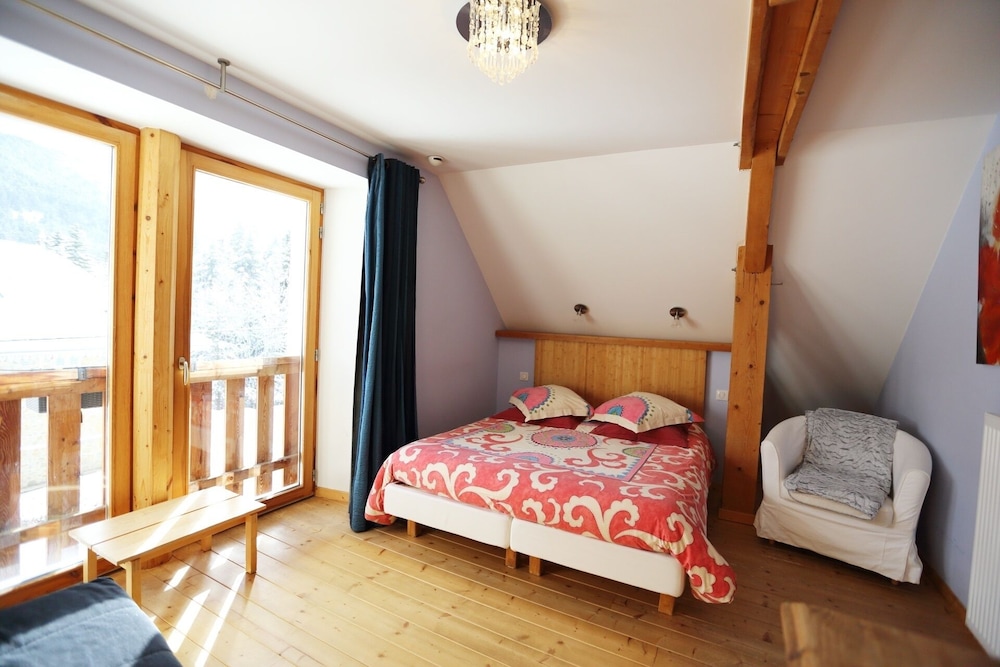 Photo 12
