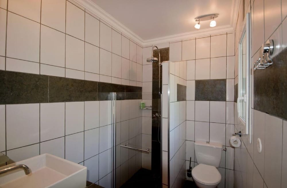 Saint-Denis Vacations - Domaine Co d'Esperou - Property Image 1