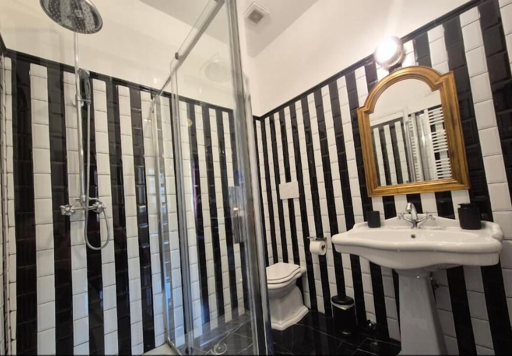 HEBE Eternity Rooms