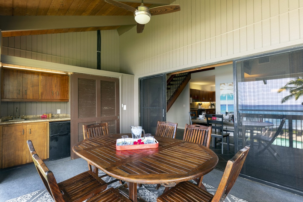Konaloa Unimpeded Views of the Ocean