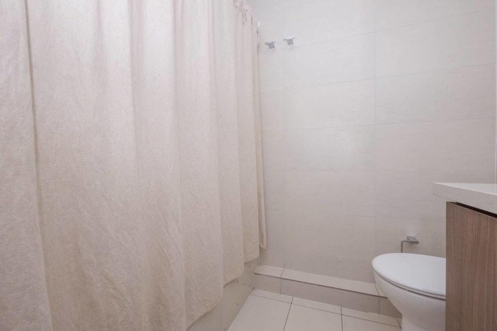 Charming Arauco - 2BR Heated Pool Gym