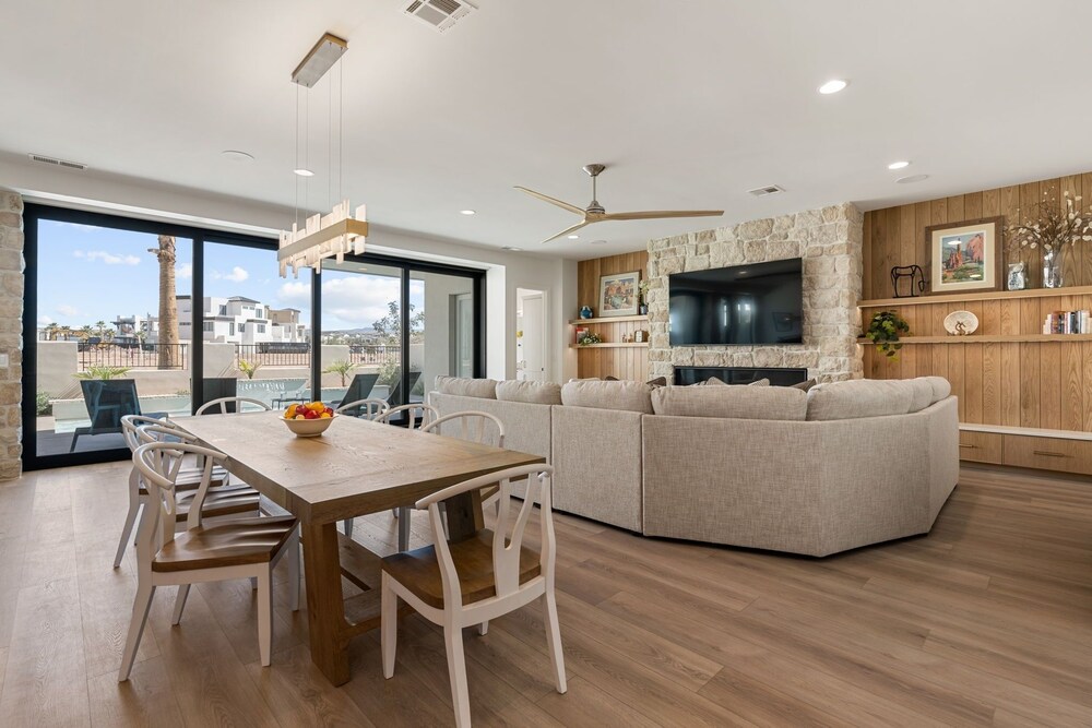 Lula Bay Lagoon House 8 Bedroom Home