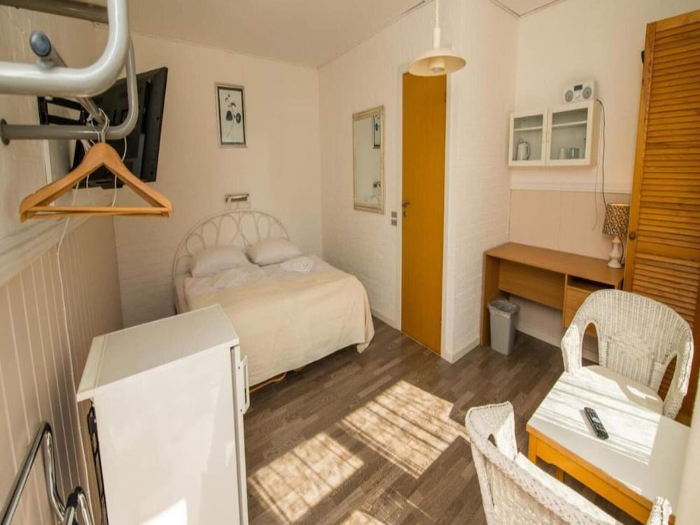 6 Person Holiday Park Home in Romo