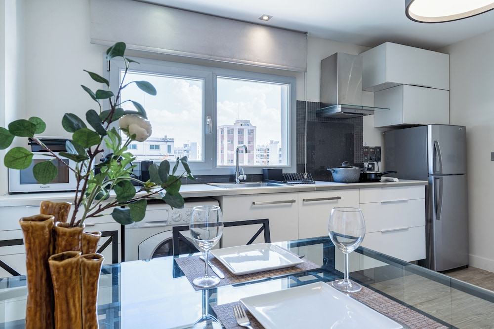 Local Host Living - Signature Apartments in Nicosia
