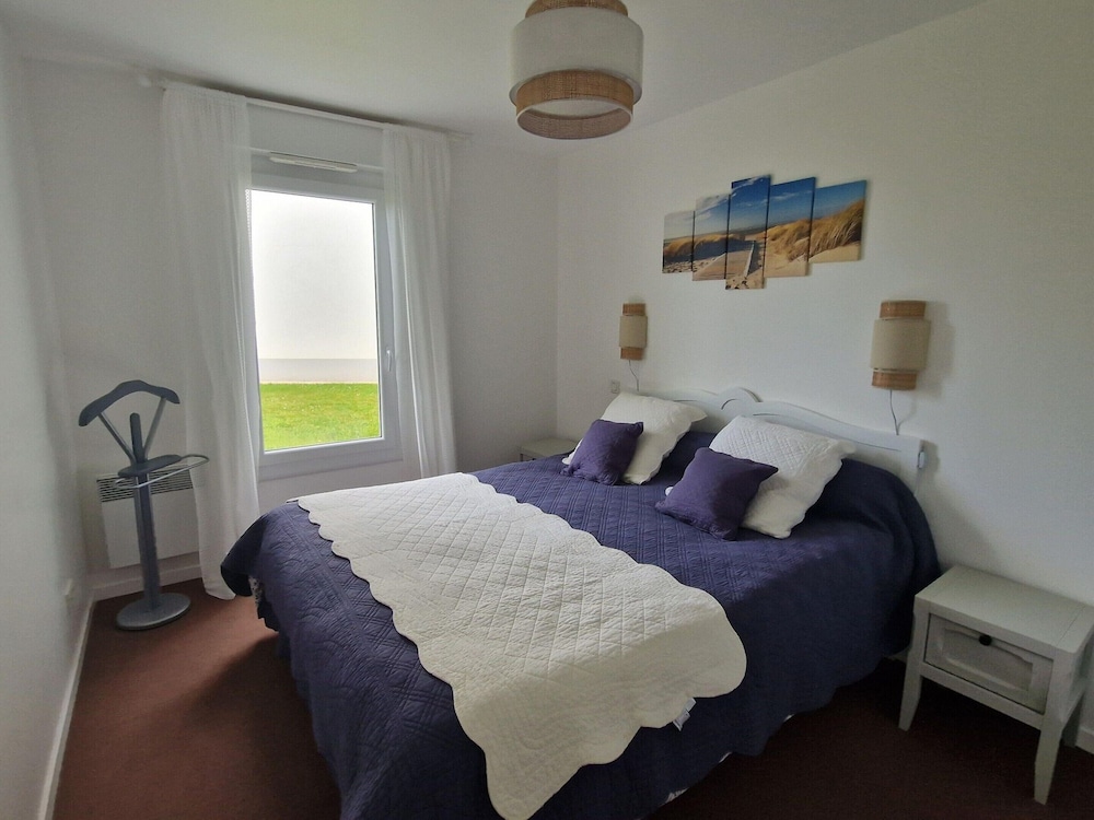 Holiday Flat Near the Beach on the Emerald Coast view 2