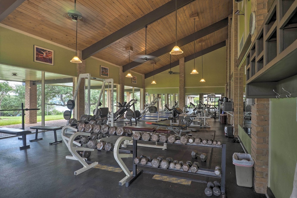 Modern Lake Travis Haven w/ Resort Amenities! - Property Image 1